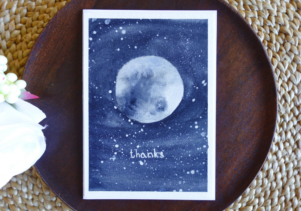 Simple card with watorcoloured moon for beginners. Learn how to paint a moon and create a beautiful card in two ways.